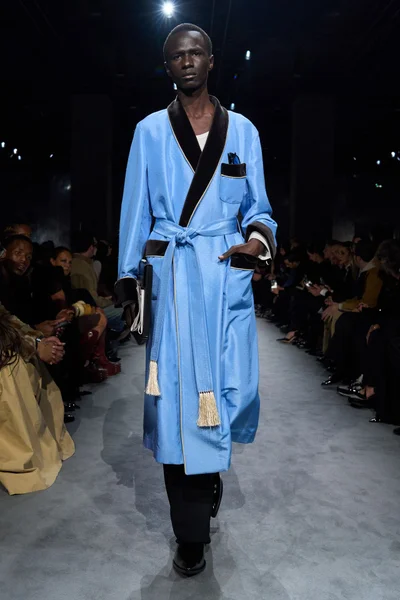 Look 29